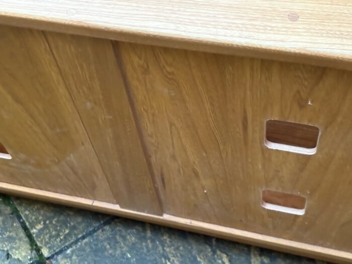 Fine Modern Ercol TV Cabinet Solid Elm - Image 4