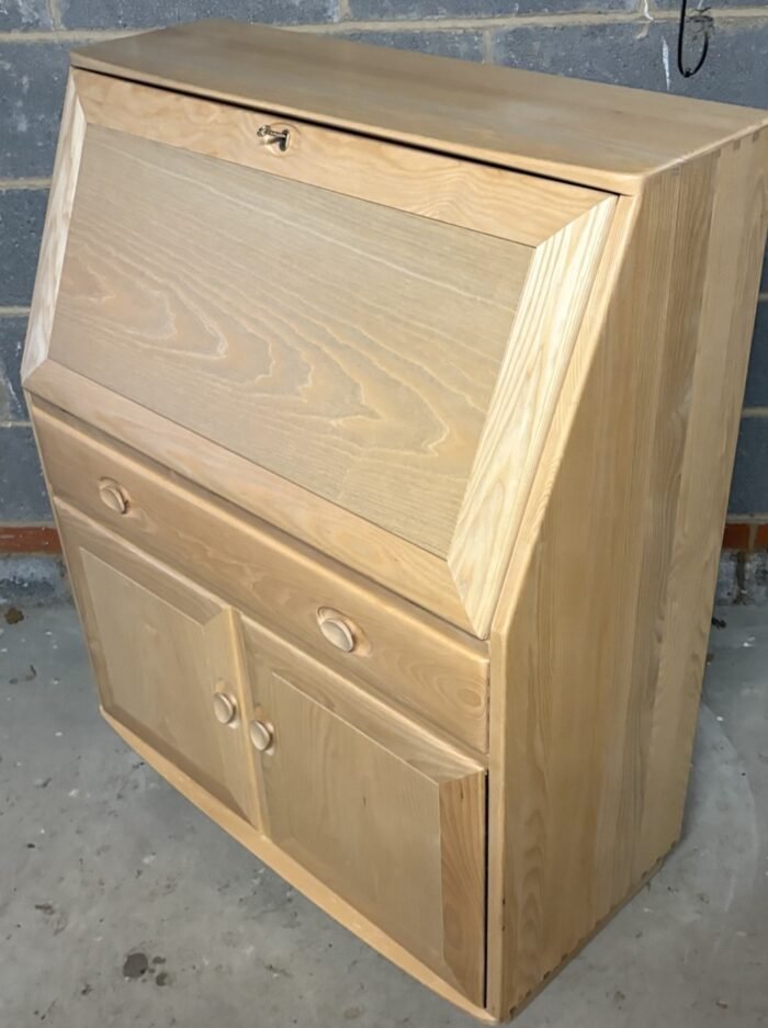 Fine Modern Ercol Writing Bureau Desk Cabinet - Image 3