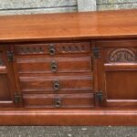 SUPERB SOLID OAK OLD CHARM LOW MEDIA SIDEBOARD