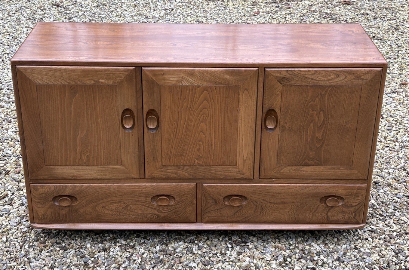 s-l1600-617.jpg FINE RETRO ERCOL SIDEBOARD SOLID ELM EARLY 1960s - Image 1