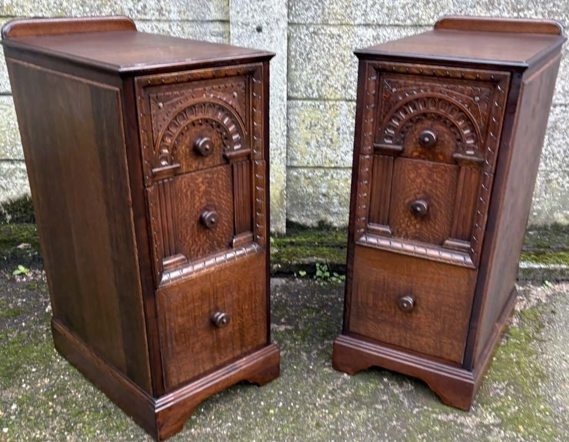s-l1600-622.jpg SUPERB PAIR OF ARTS & CRAFTS OAK BEDSIDE CHESTS - Image 1