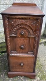 SUPERB PAIR OF ARTS & CRAFTS OAK BEDSIDE CHESTS - Image 3