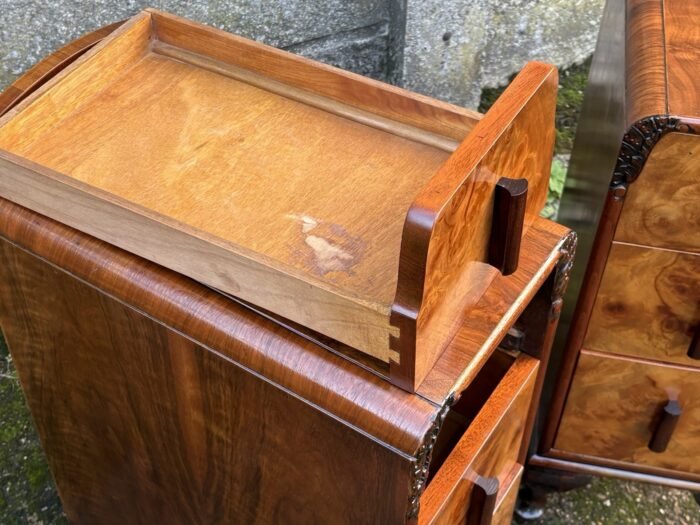 SUPERB PAIR OF ART DECO WALNUT BEDSIDE CHESTS AMAZING VENEERS - Image 2