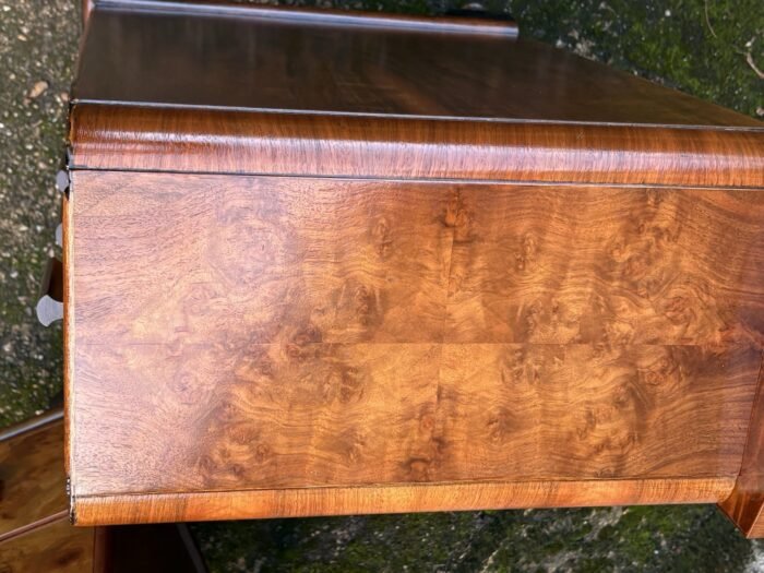SUPERB PAIR OF ART DECO WALNUT BEDSIDE CHESTS AMAZING VENEERS - Image 3