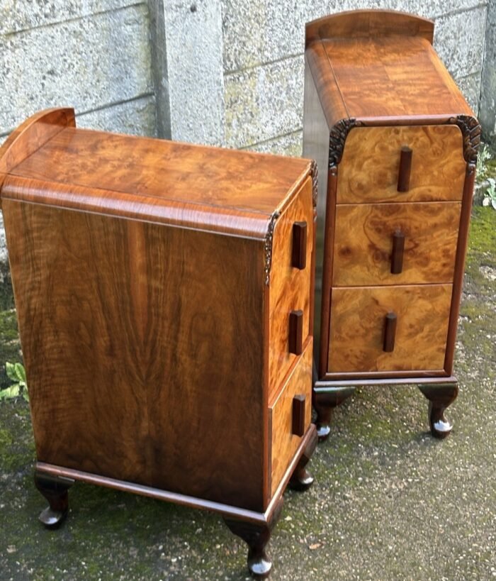 SUPERB PAIR OF ART DECO WALNUT BEDSIDE CHESTS AMAZING VENEERS - Image 4