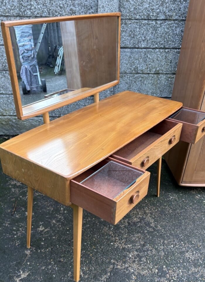 SUPERB RETRO ERCOL DRESSING TABLE EARLY 1960s - Image 3