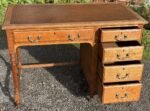 SUPERB SMALL OAK ARTS AND CRAFTS WRITING DESK 2 MAN - Image 4