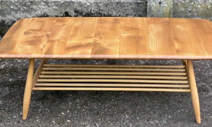 SUPERB RETRO ERCOL COFFEE TABLE - Image 4