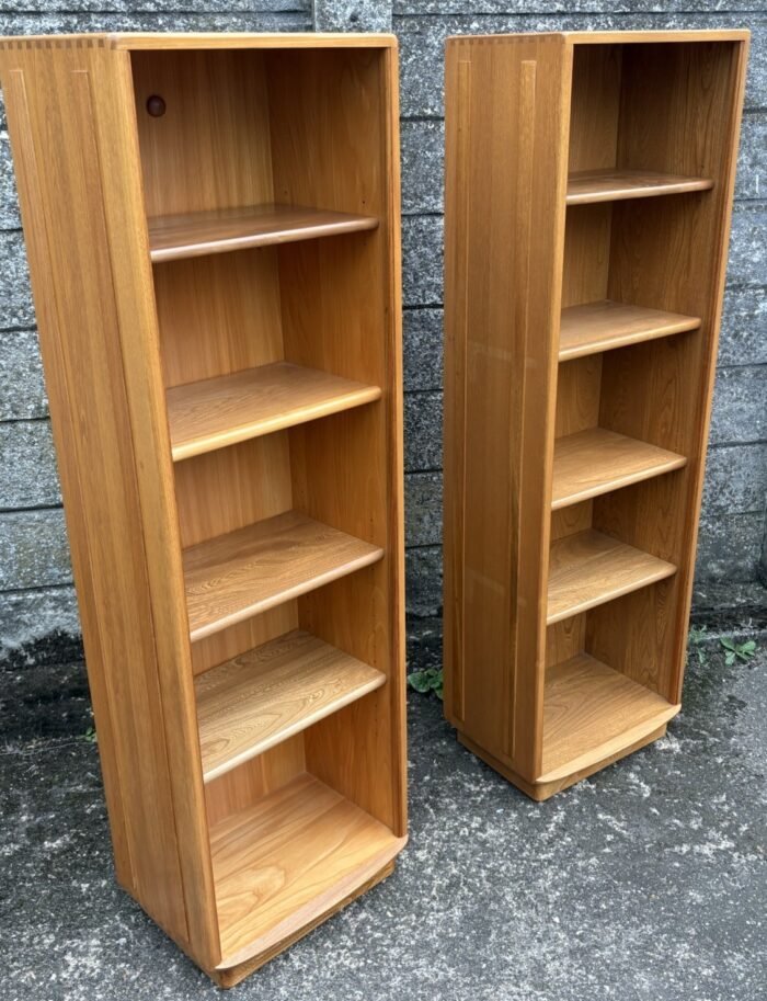 STUNNING RARE SLIM ERCOL WINDSOR BOOKCASE - Image 3