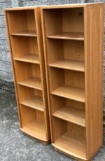 STUNNING RARE SLIM ERCOL WINDSOR BOOKCASE - Image 4