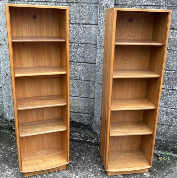 STUNNING RARE SLIM ERCOL WINDSOR BOOKCASE - Image 5