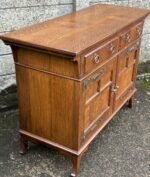 Superb Solid Oak Arts & Crafts Sideboard - Image 3