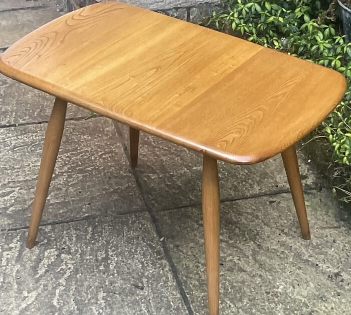 SUPERB RETRO ERCOL 748 COFFEE TABLE - Image 2