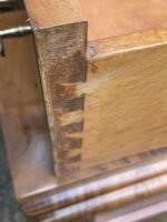 SUPERB PAIR OF ART DECO WALNUT BEDSIDE CHESTS - Image 3