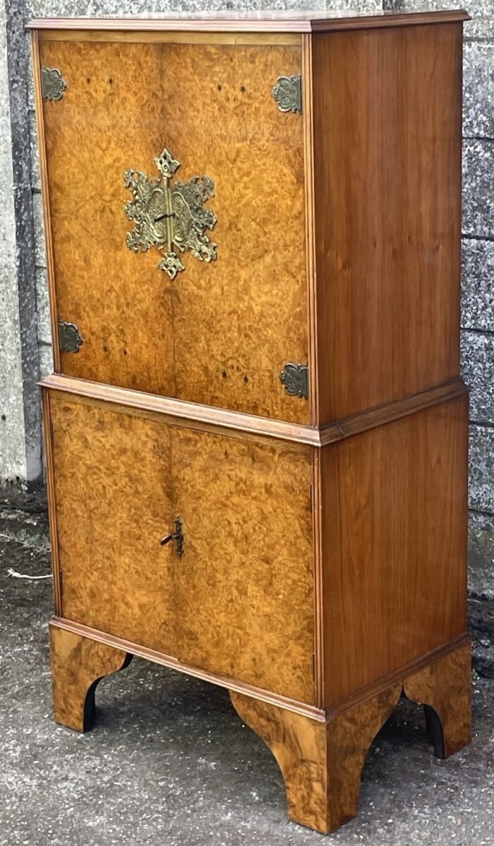 VERY RARE ART DECO WALNUT DRINKS CABINET - Image 2