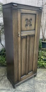 Carved Solid Oak Arts & Crafts Hall Wardrobe - Image 2