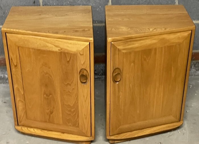 Pair of Modern Ercol Bedside Cabinets - Image 2