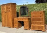 Stunning Golden Oak Arts and Crafts 3 Piece Bedroom Suite