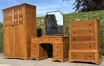 Stunning Golden Oak Arts and Crafts 3 Piece Bedroom Suite - Image 2