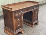 Superb Arts & Crafts Solid Oak Writing Desk - Image 3