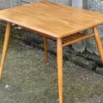 STUNNING ERCOL BREAKFAST TABLE