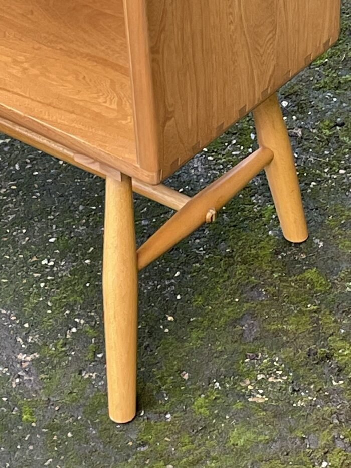 Rare Bespoke Ercol Bookcase - Image 5